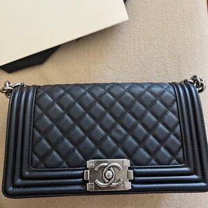 listing-status-banner